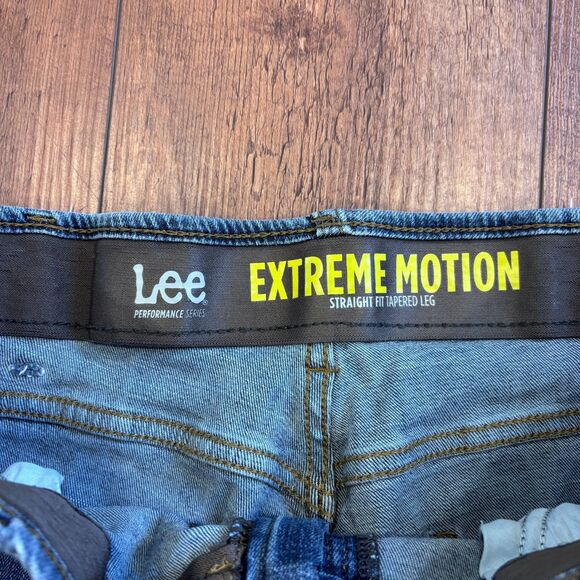 Lee Extreme Motion Jeans Straight Fit 38W 30L Blue Tapered Leg Elastic Waist - Picture 2 of 7